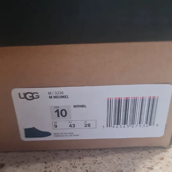 NIB UGG Men's M / 3236 Nuemel US 10 Chukka Suede Boots NEW NAVY 💙💚 - Picture 14 of 15